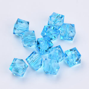 Acrylic Faceted Cube Beads 10mm Pack of 100 – Sky Blue